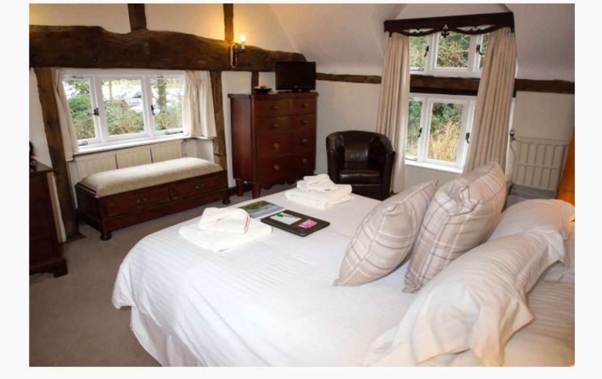 The Old Farmhouse Windsor Extérieur photo