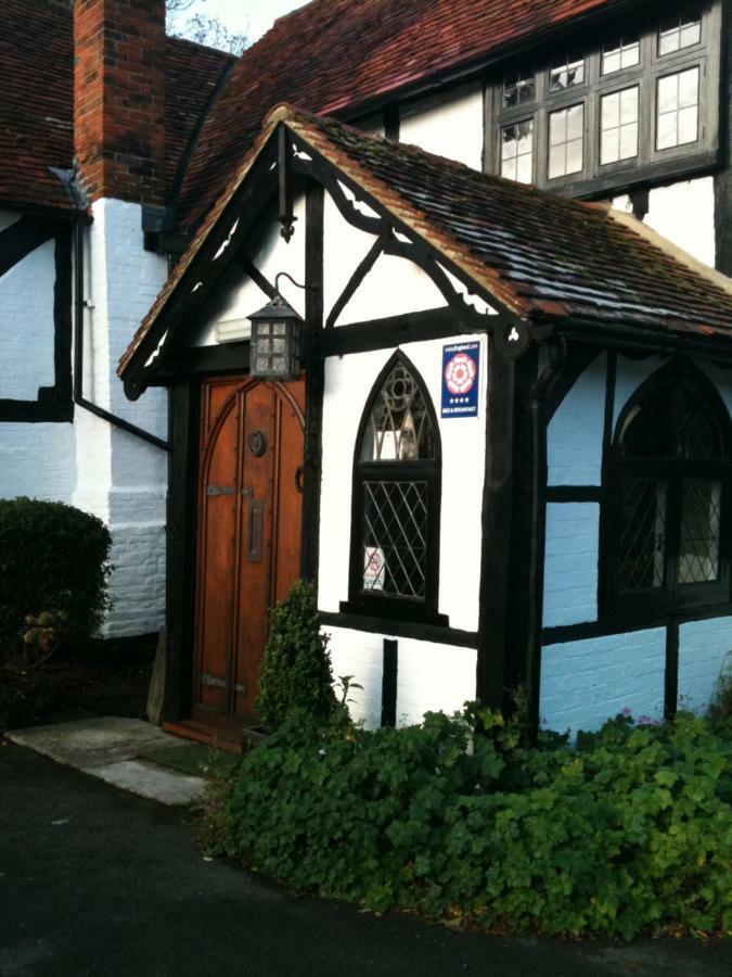The Old Farmhouse Windsor Extérieur photo